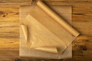 パンを焼く際に天板に敷くクッキングシート、くっつき防止に使用