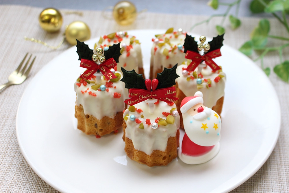 カヌレ型でクリスマスバターケーキの画像