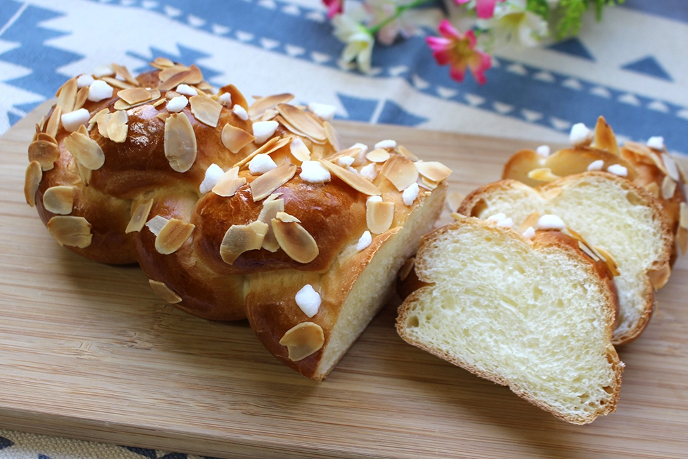 イースターブレッド｜ドイツの編み込みパン オースターツォップフの画像