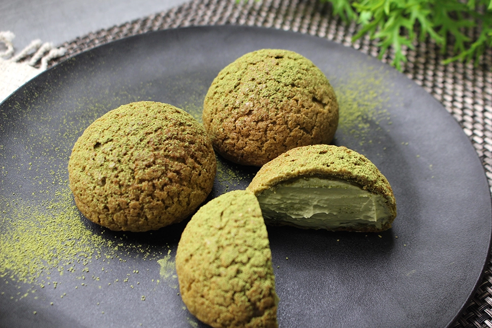 抹茶のクッキーシューの画像