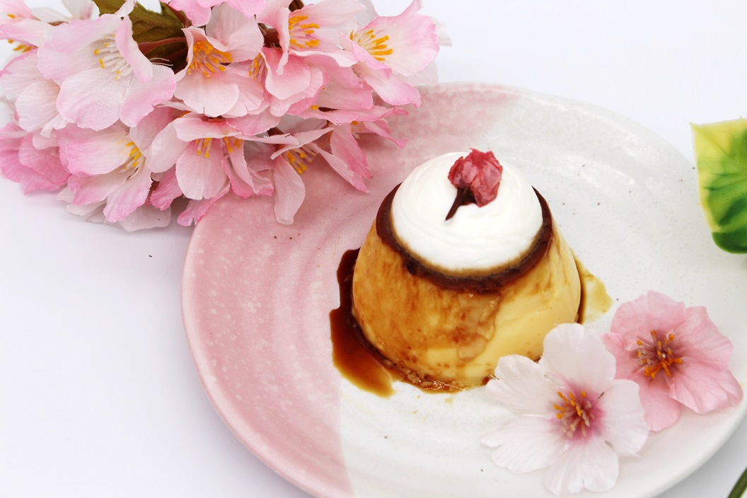 桜風味のカスタードプリンの画像