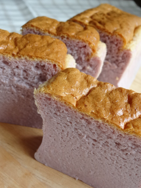 紫芋のスフレチーズケーキの画像